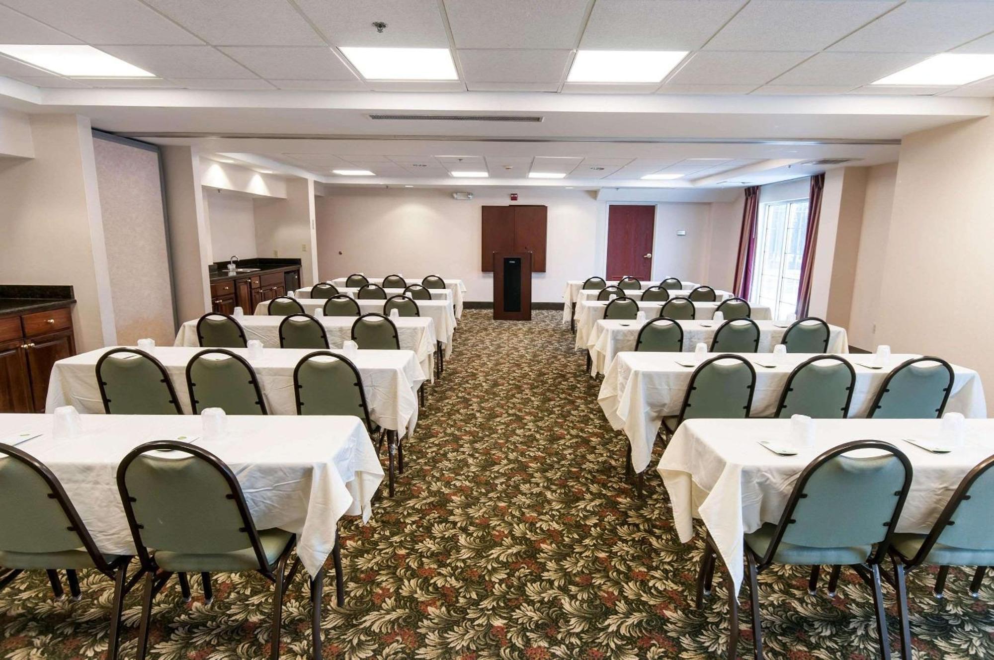 Comfort Inn & Suites Mount Pocono Exterior foto